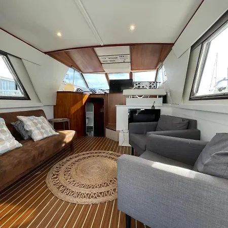 Hotel en barco Infantman Yatch *