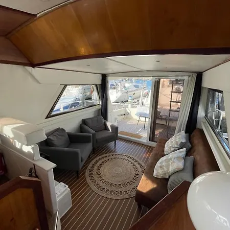 Hotel en barco Infantman Yatch