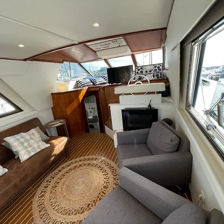 Hotel en barco Infantman Yatch *