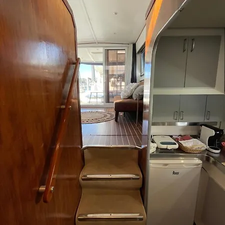 Hotel en barco Infantman Yatch Vila Nova de Gaia